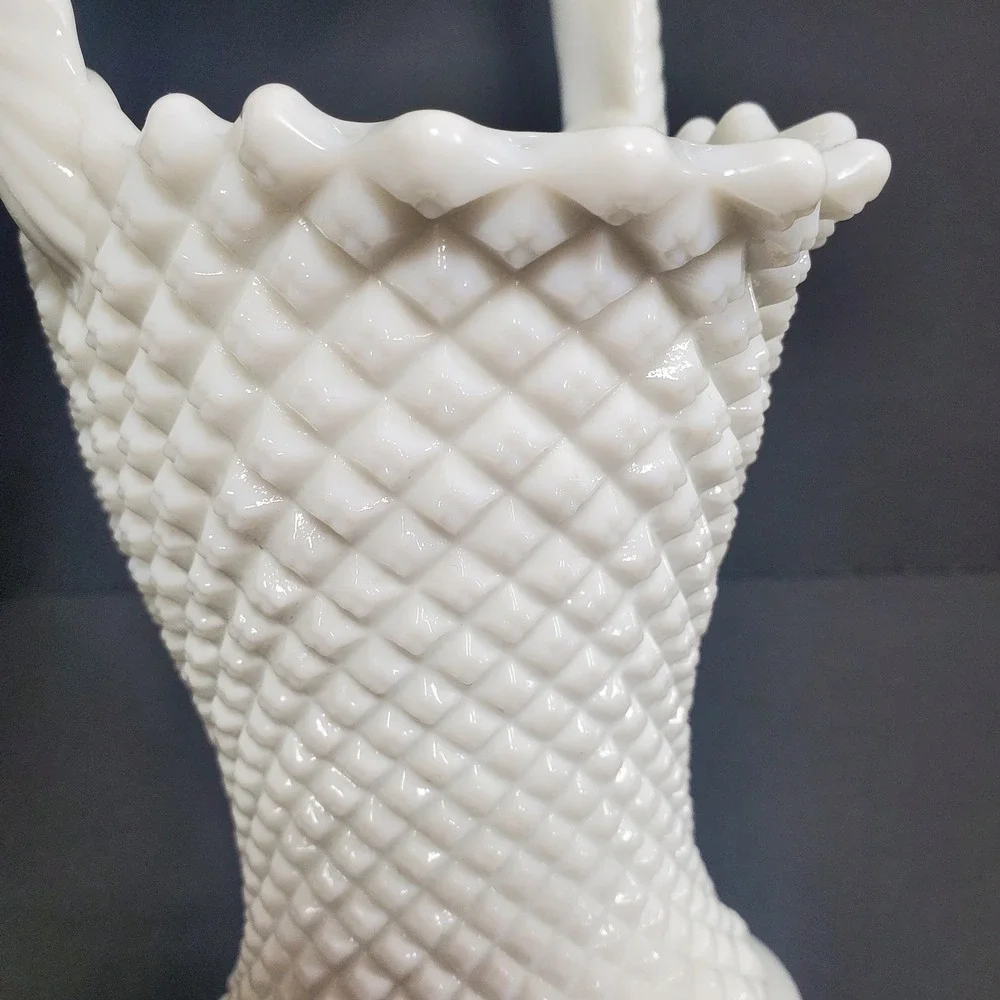 Fenton Milk Glass‎ Basket Home Decor Medium White Diamond Lace Hobnail